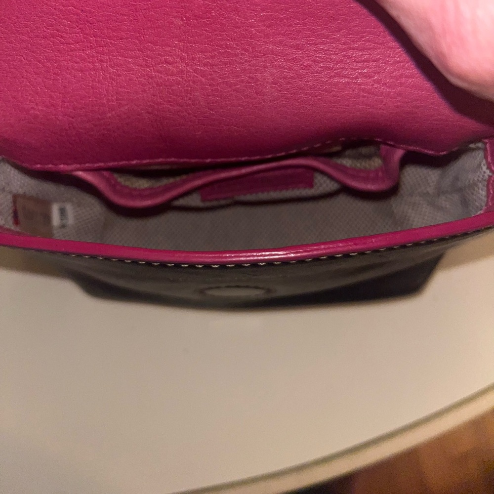 Vintage| Dooney & Bourke Mini CALVARY Crossbody!! - Picture 9 of 10